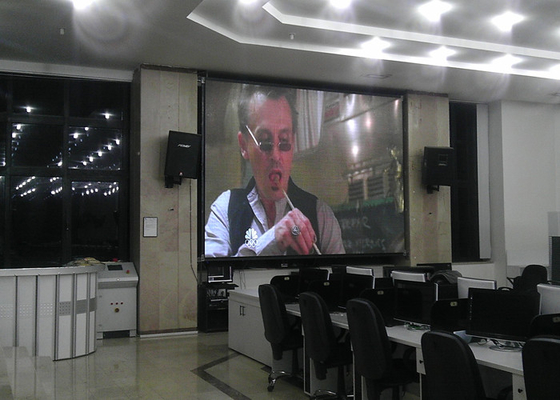 China La publicidad ahorro de energía de la pantalla LED de HD llevó la cartelera para el centro de información fábrica